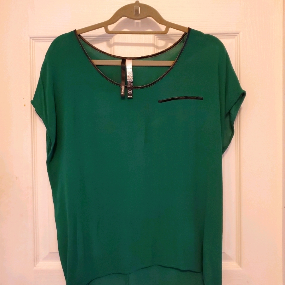 Kenzi top